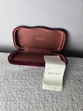 GUCCI Luxury Velvet Sunglasses / Eyeglass Case & Cleaning Cloth